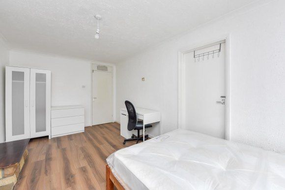 Thumbnail Terraced house to rent in Hobill Walk, Surbiton, Greater London