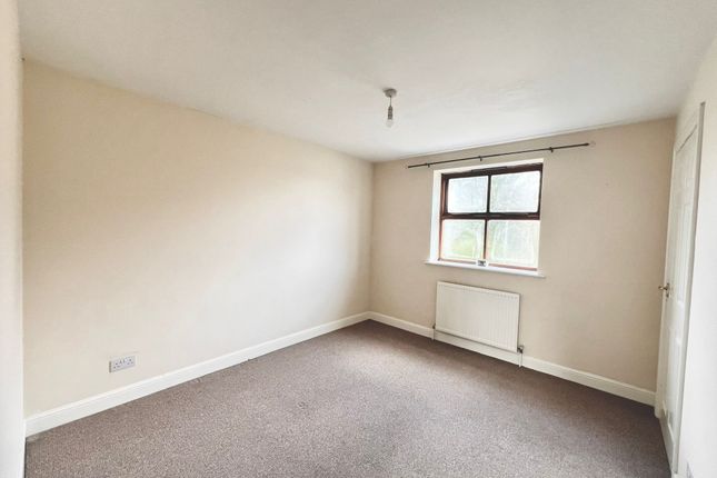 Terraced house to rent in East Street, Leven