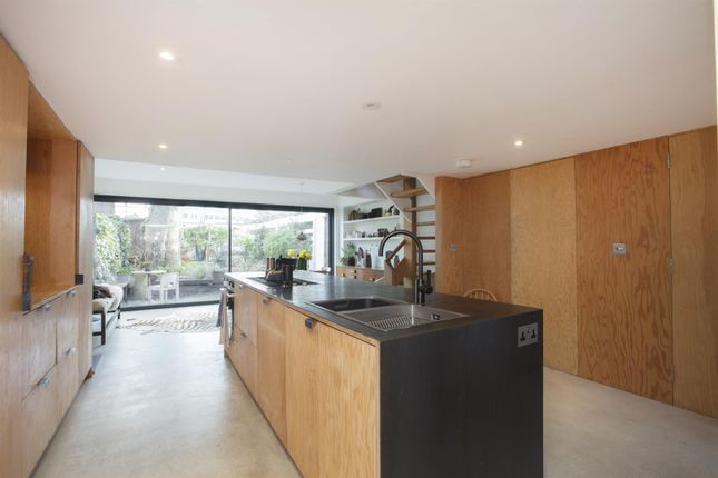 End terrace house for sale in Champion Hill, Camberwell