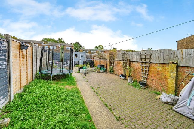 48, Lomond Road, Hemel Hempstead photo 4
