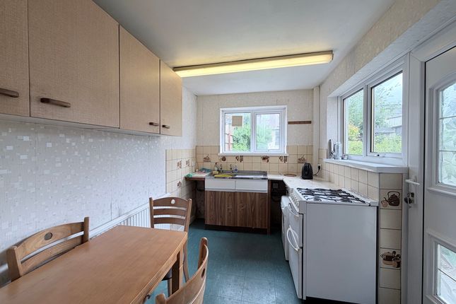 47 Augustus Street, Pontypridd photo 4