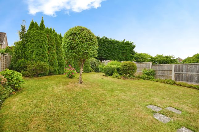 35, Ryder Close, Dursley photo 2