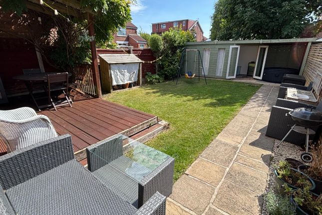 13, Homestead Crescent, Manchester photo 2