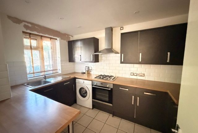 93, Wydeville Manor Road, London photo 3