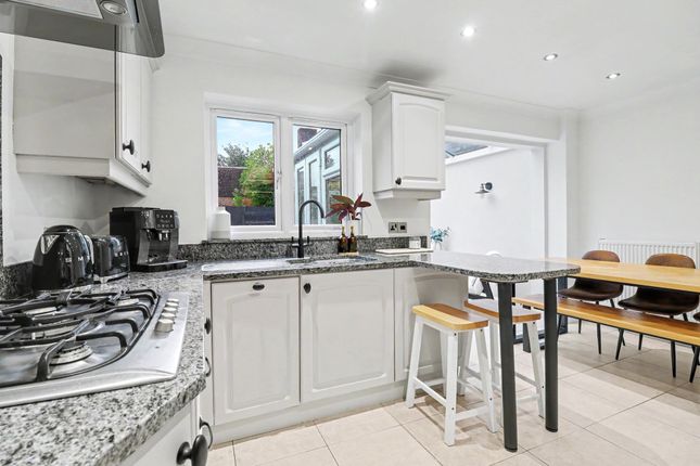 11 Downland Close, Southampton photo 3