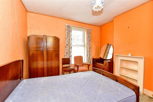 Thumbnail Terraced house for sale in Byron Road, London