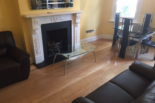 Flat 3, EFE House, Islington photo 5