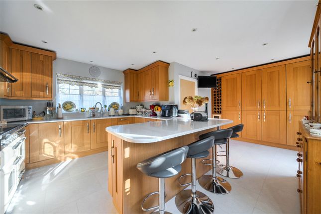 76, Lower Meadow, Somerset photo 2