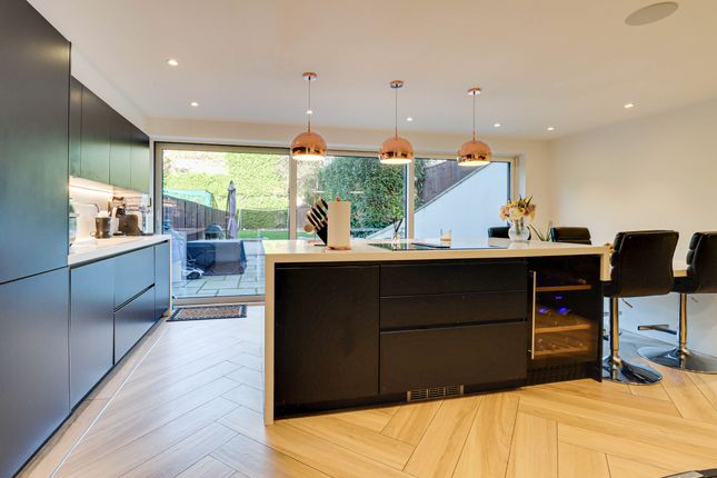 16, Mile House Lane, St Albans photo 4