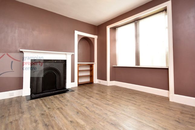 64 South Street, Fochabers photo 3