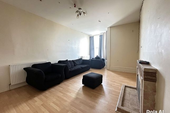 13 Devon Court 18 - 20, Teignmouth Hill, Dawlish photo 2
