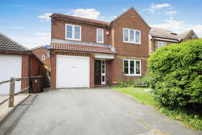 Thumbnail Detached house for sale in Poundfield Way, Twyford, Reading
