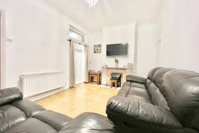 228, Higham Hill Road, London photo 3