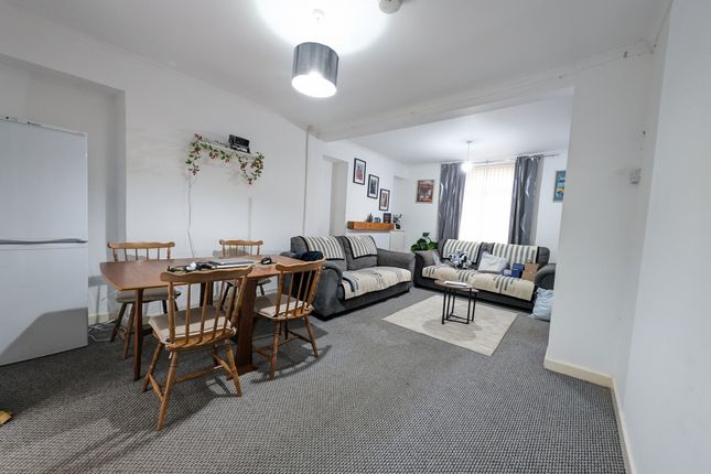 20 Glanlay Street, Mountain Ash photo 3