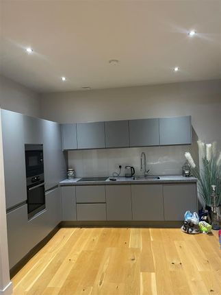 Flat for sale in Low Lane, Horsforth, Leeds