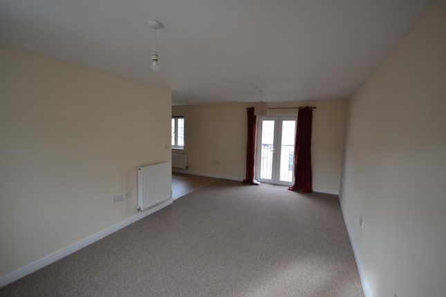 68, Harlow Crescent, Milton Keynes photo 3