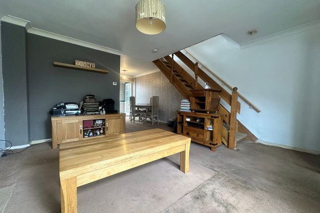 3, Ponds Close, Raunds photo 2