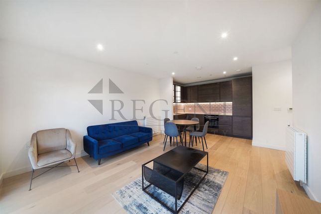 49, Flat 48, Royal Crest Avenue, London photo 2