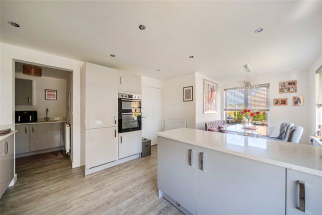 15, Viking Grove, Pinhoe photo 4