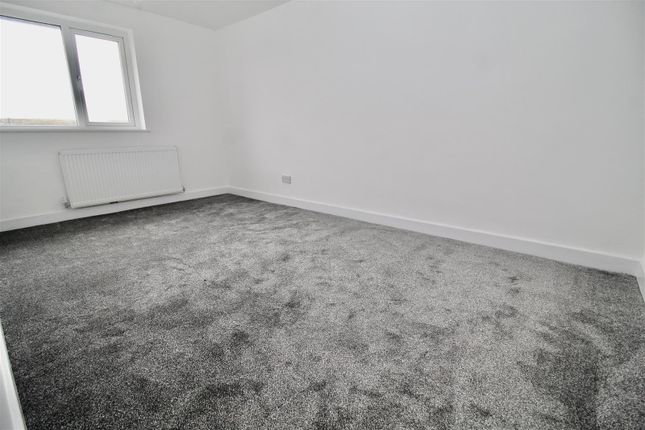 67, Rowan Way, Birmingham photo 4