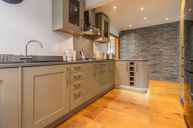 49, Stowe Drive, Southam photo 3