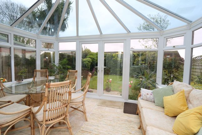 9 Mayflower Way, Barry photo 2