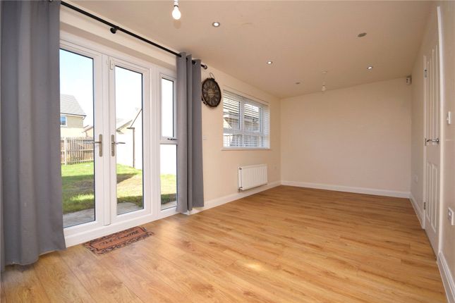 14, Barton Way, Leeds photo 3