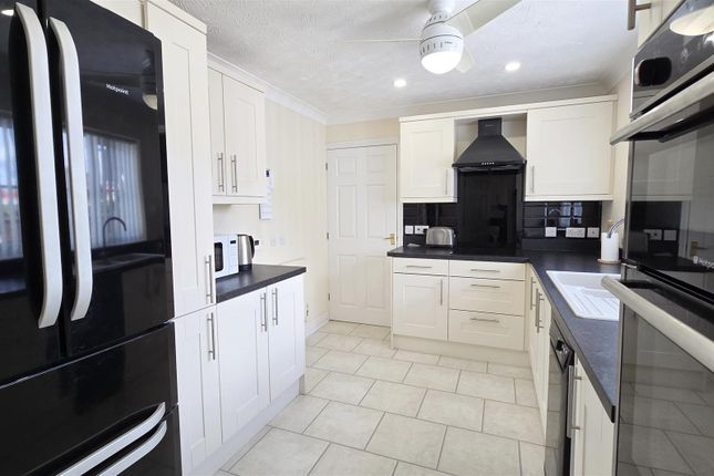 55, John Swains Way, Long Sutton Spalding photo 4
