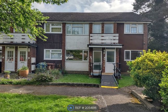 Maisonette to rent in Fontwell Close, Harrow