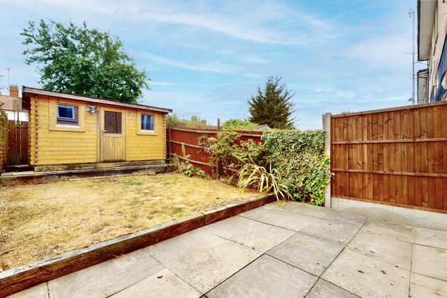 45, Osier Crescent, London photo 4