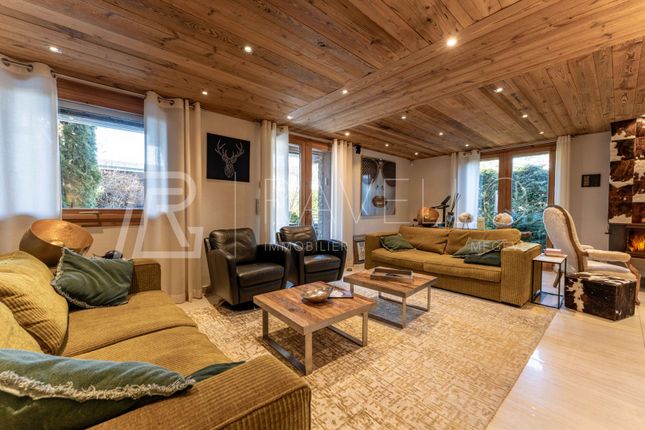 Thumbnail Apartment for sale in 74120 Megève, France