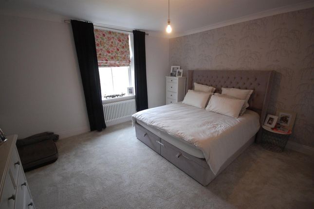 End terrace house for sale in Gilesgate, Durham
