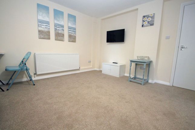 Flat 5, 2 Carlton Road, Bournemouth photo 3