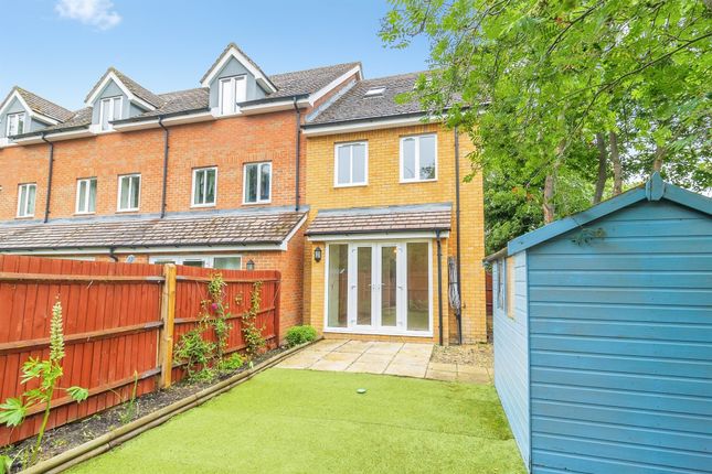 4, Laurel Mews, Leighton Buzzard photo 2