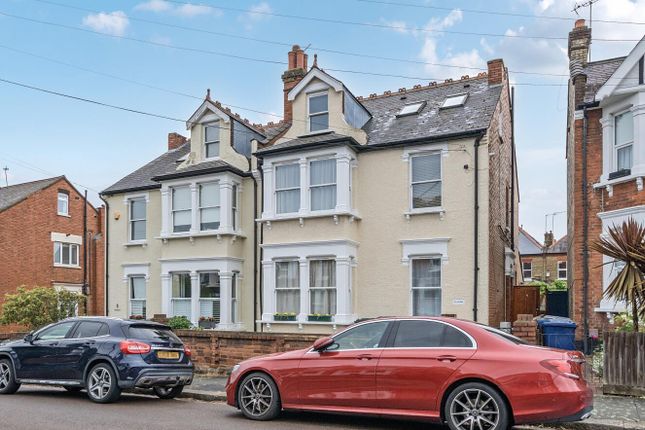 5-bed house on 6, Macdonald Road, Friern Barnet, £900,000
