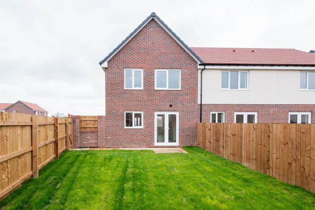 Terraced house to rent in Bridges Close, Ferriby Fields, Grimsby