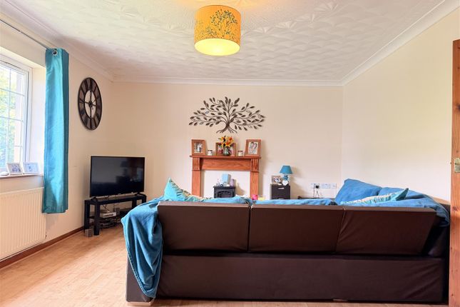 5, Heol Morlais, Kidwelly photo 3