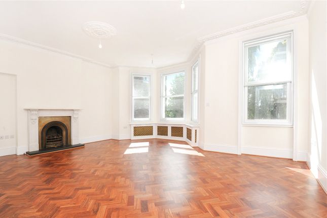 Thumbnail Flat to rent in Campden Hill Gardens, Kensington, London