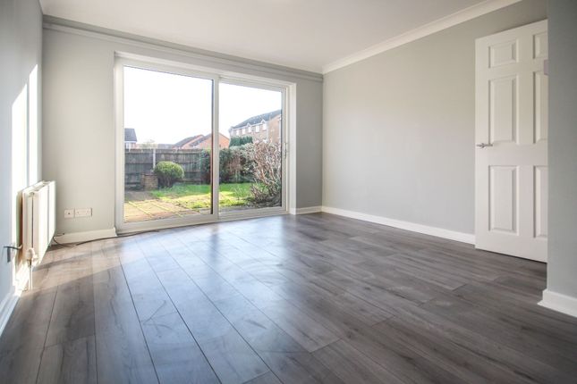 24 Smithson Close, Poole photo 5