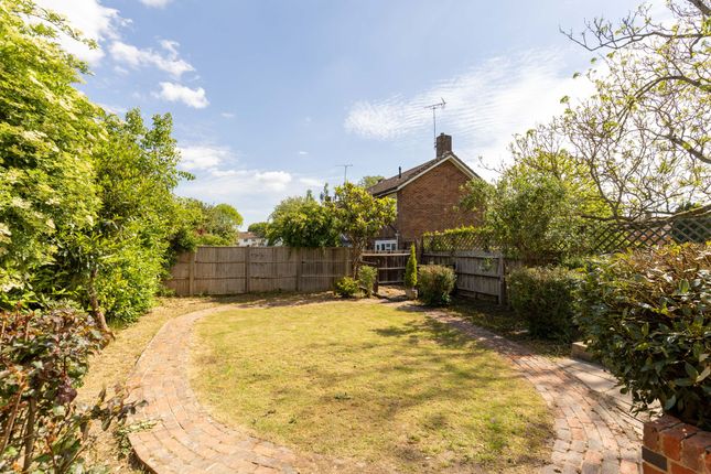 40 Hare Lane, Crawley photo 4