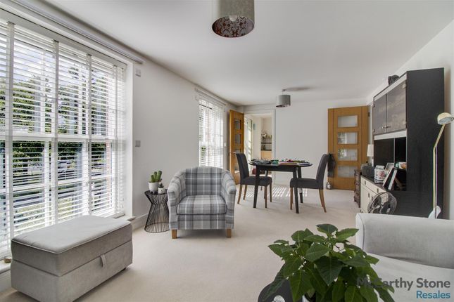 20 Peel Court, College Way, Welwyn Garden City photo 2