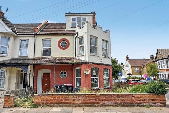 5-bed house on 57, Cranley Road, WESTCLIFF-ON-SEA, £400,000