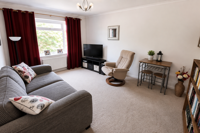10, Wingard Court, Weston-Super-Mare photo 2