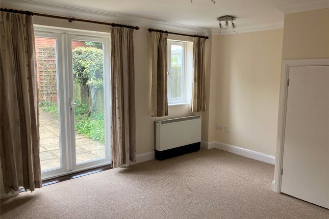12, Quarry Close, GLOUCESTER photo 2