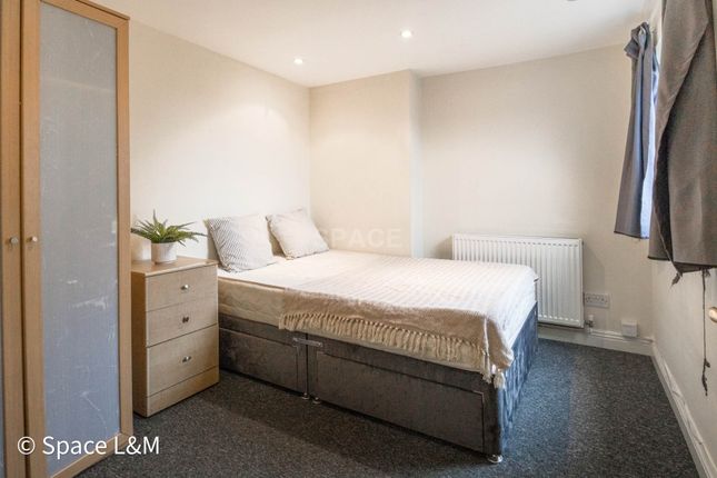 Thumbnail Room to rent in Basingstoke Road, Reading, Berkshire, 0Et.