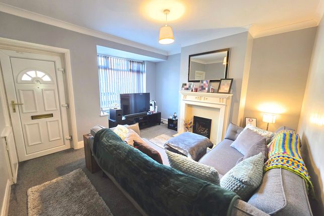24 Baslow Grove, Stockport photo 2