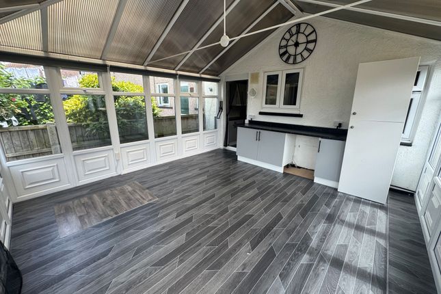 65 Scott Road, Grays photo 4