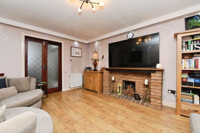 41, Abbotsleigh Road, Chelmsford photo 5