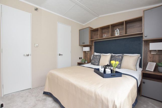 Pemberton Avon, New Beach Holiday Park, Dymchurch photo 3