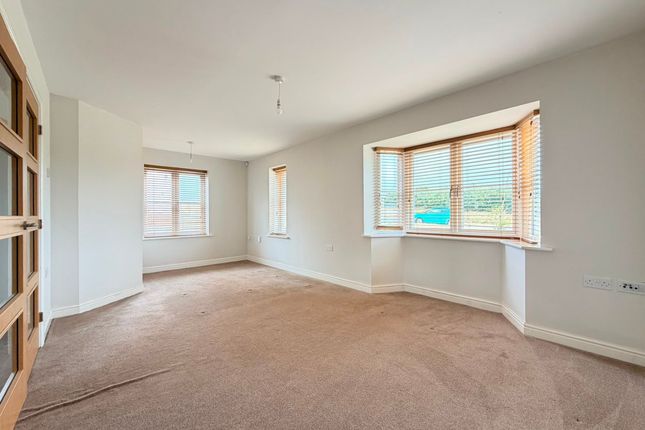 12 Howgate Drive, Scarborough photo 3